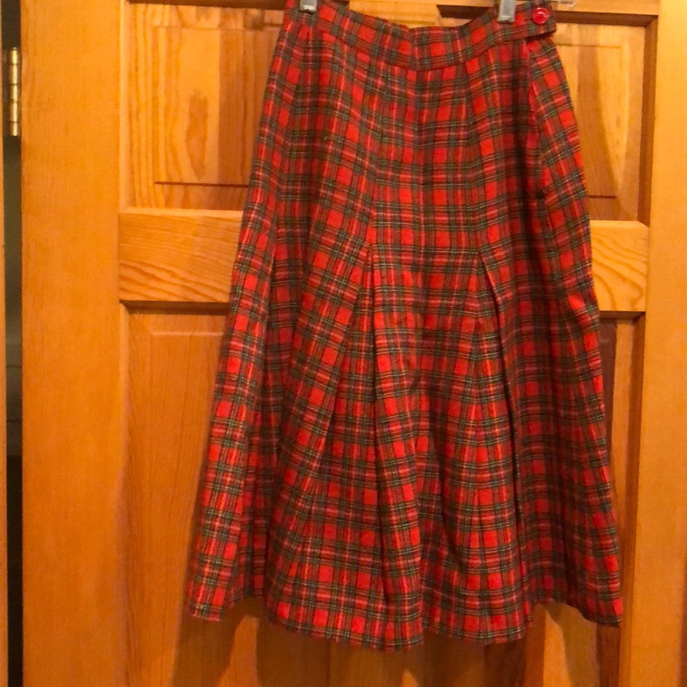 Handmade Skirt circa 1970s. Lined. A line